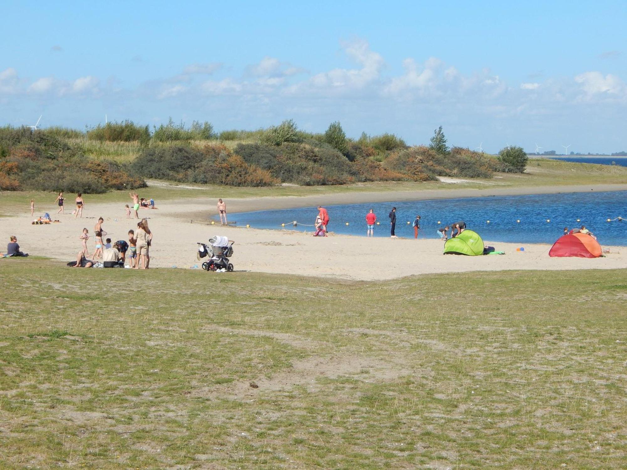 Wunderschoenes-Freistehendes-Ferienhaus-An-Der-See-Sauna-Strand-Yachthafen-Wlan Bruinisse Eksteriør billede